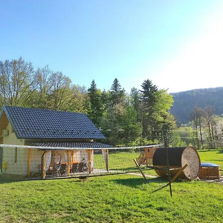Domek, Pod Gwiazdami Apartment Ropa